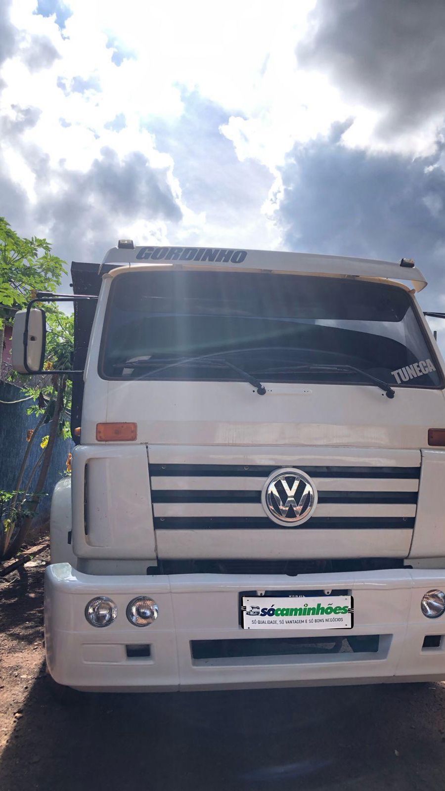 Volkswagen 17-210