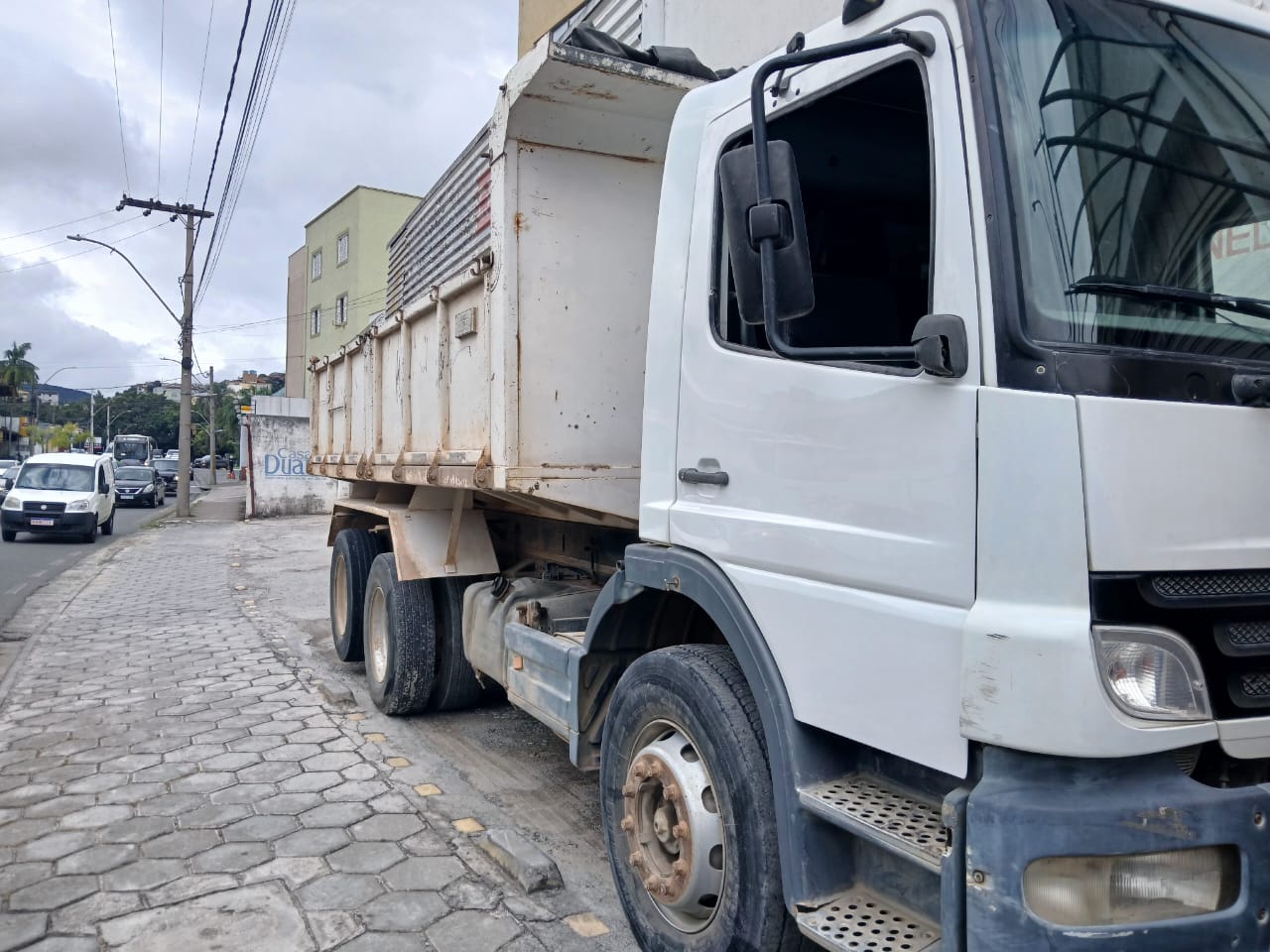 Mercedes-Benz Atego 2425