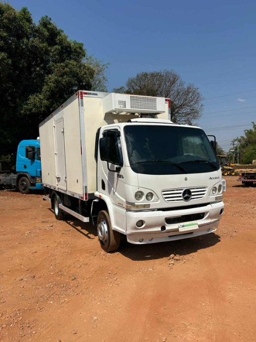 Mercedes-Benz Accelo