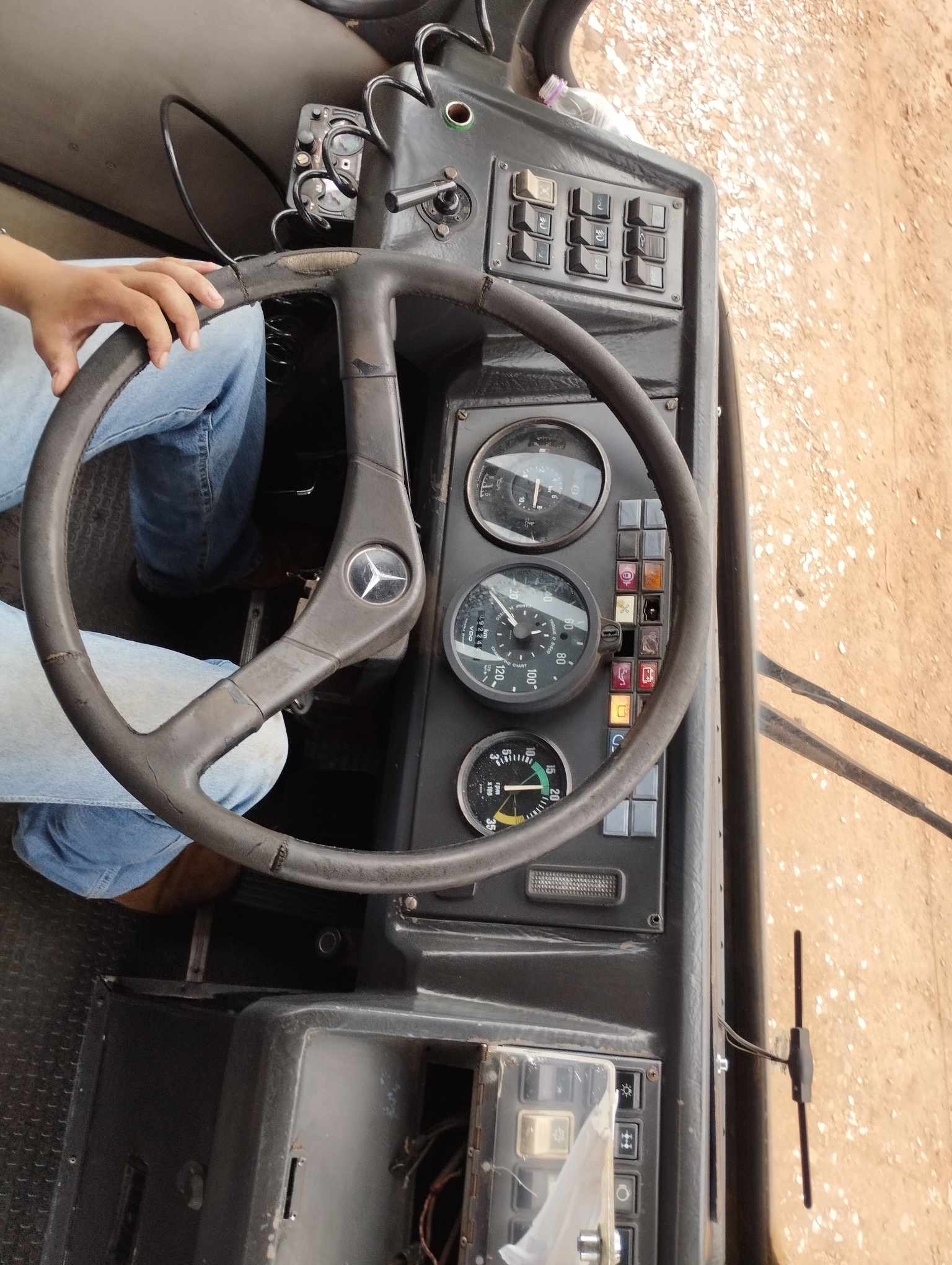 Mercedes-Benz Outros