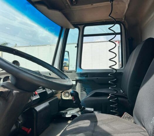 Ford Outros 2010 cheio