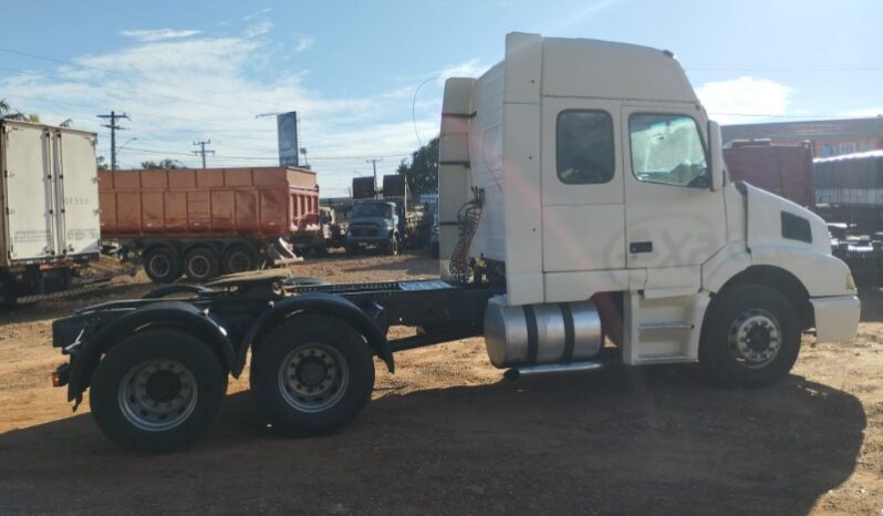 Volvo 380 2001 cheio