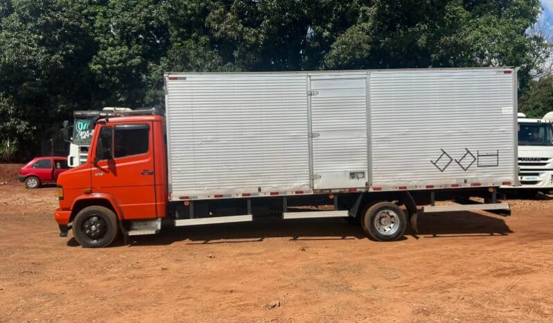 Mercedes-Benz 1 1990 cheio